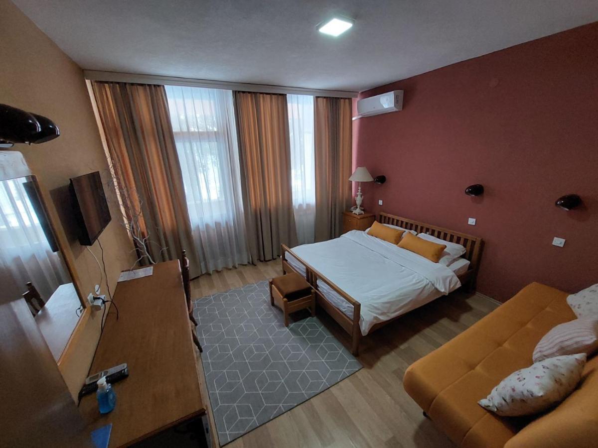 Lakeview Hotel And Resort Otesevo Екстериор снимка