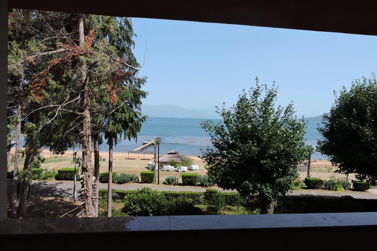 Lakeview Hotel And Resort Otesevo Екстериор снимка